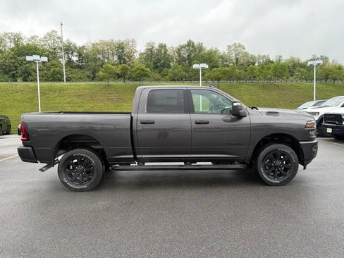 New 2026 RAM 2500 Big Horn AWD/4WD image 9