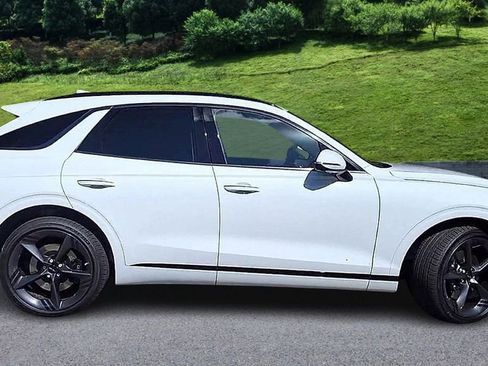 New 2026 Genesis GV70 3.5T Sport Prestige image 9