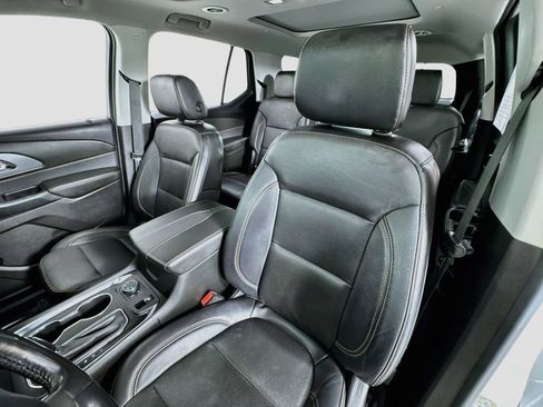 Used 2019 Chevrolet Traverse Premier w/ LPO, Blackout Package AWD/4WD image 29
