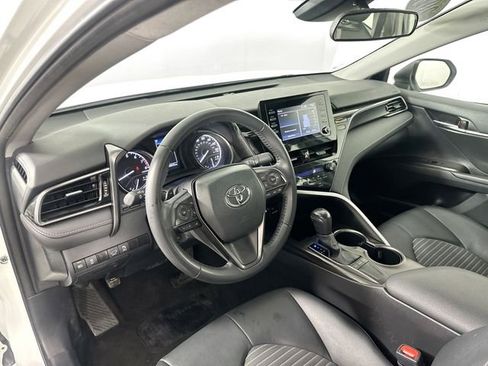 Used 2024 Toyota Camry SE FWD image 3