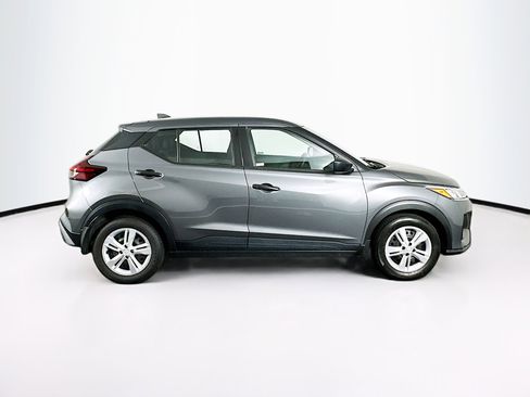 Used 2024 Nissan Kicks S image 10
