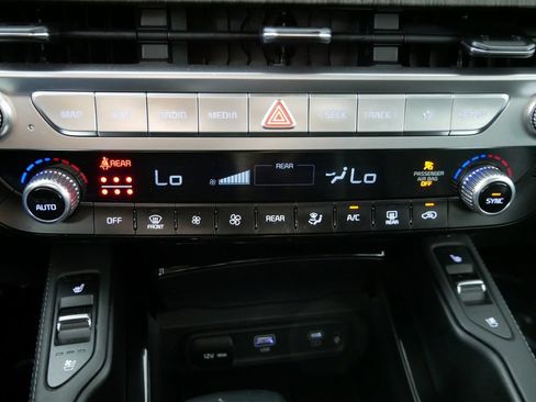 Used 2024 Kia Telluride EX AWD/4WD image 33