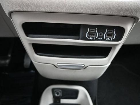 Used 2023 Chrysler Voyager LX FWD image 26