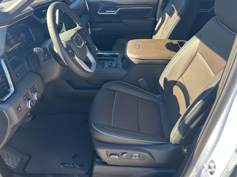 New 2026 GMC Sierra 2500 Denali w/ Denali Reserve Package image 10