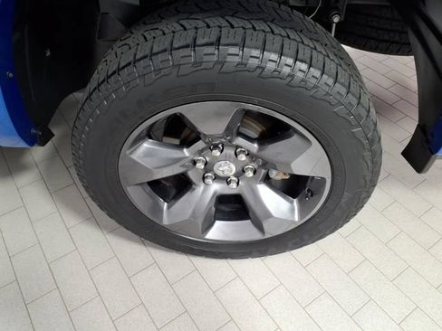 Used 2023 RAM 1500 Big Horn AWD/4WD image 8