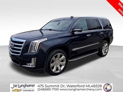 Used 2020 Cadillac Escalade Luxury AWD/4WD image 4