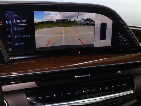 Used 2021 Cadillac Escalade ESV Sport Platinum AWD/4WD image 38