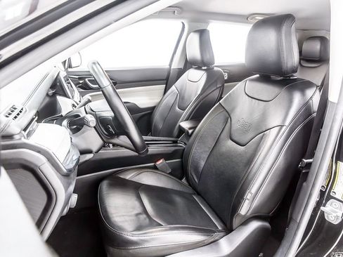 Used 2022 Jeep Compass Limited image 28