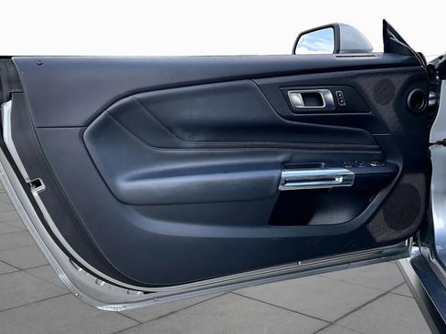 Used 2025 Ford Mustang Premium RWD image 18