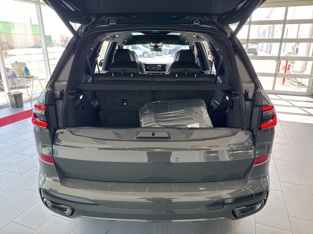 New 2026 BMW X7 xDrive40i w/ M Sport Package AWD/4WD image 9