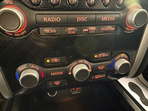 Used 2019 Nissan Pathfinder 4WD image 23