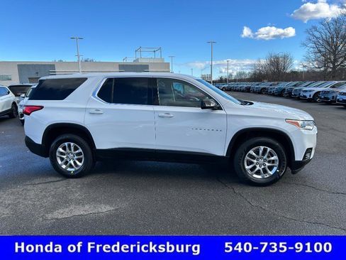 Used 2020 Chevrolet Traverse LS image 6