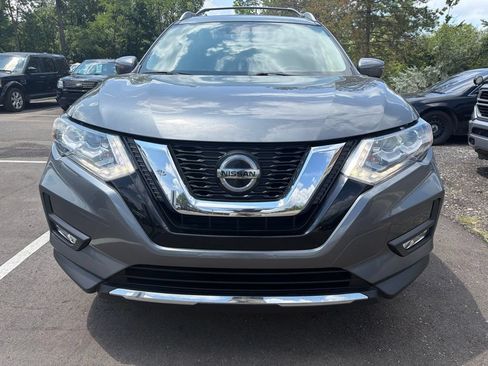 Used 2020 Nissan Rogue SV AWD/4WD image 2