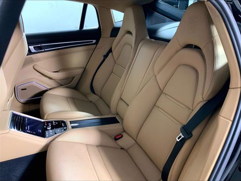 Used 2023 Porsche Panamera 4 Platinum Edition AWD/4WD image 22