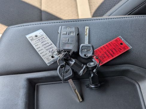 Used 2021 Chevrolet Silverado 1500 Custom image 33