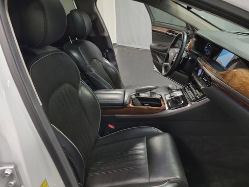 Used 2017 Genesis G90 3.3T Premium RWD image 22