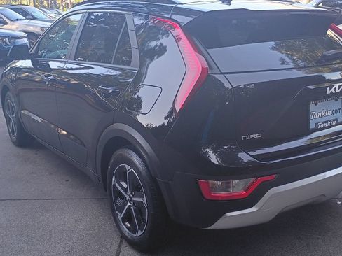 Certified 2025 Kia Niro EX w/ EX Cold Weather Package FWD image 6