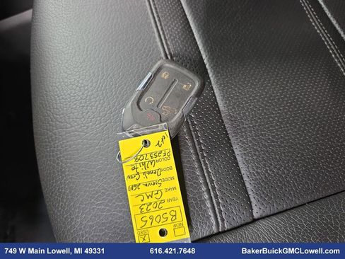 Used 2023 GMC Sierra 2500 Denali w/ Denali Ultimate Package image 33