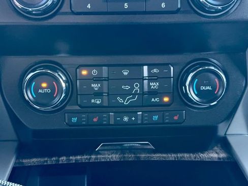 Used 2019 Ford F250 Lariat w/ Chrome Package AWD/4WD image 24