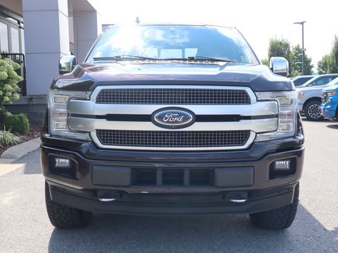 Used 2018 Ford F150 Platinum w/ Equipment Group 701A Luxury AWD/4WD image 4