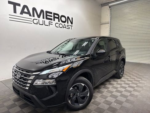 Used 2024 Nissan Rogue SV AWD/4WD image 2