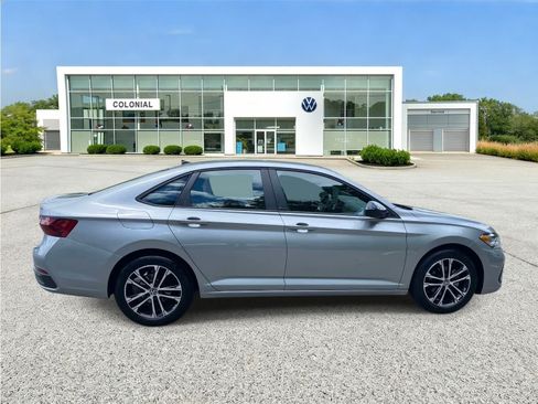 Certified 2023 Volkswagen Jetta Sport FWD image 6