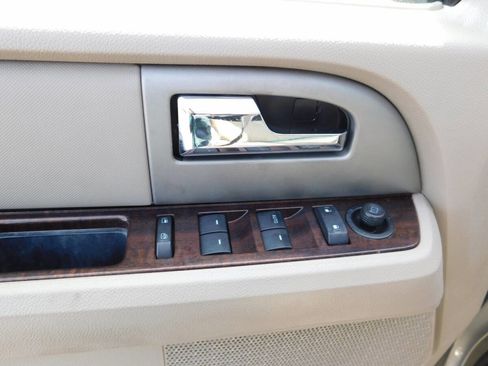 Used 2008 Ford Expedition EL Limited image 21