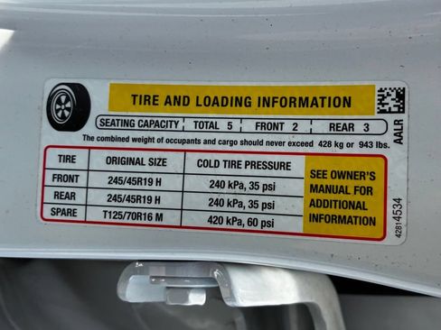 Used 2025 Buick Encore GX Avenir w/ Avenir Technology Package AWD/4WD image 49