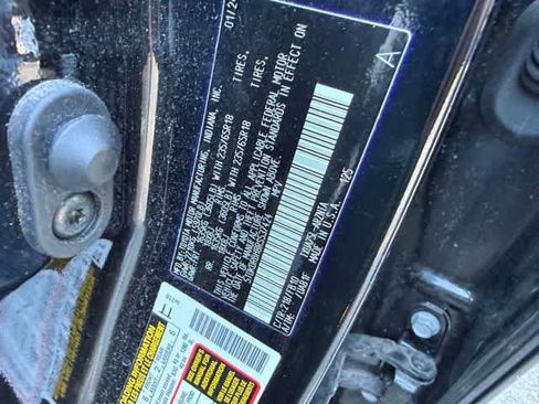 Used 2024 Toyota Highlander LE image 9