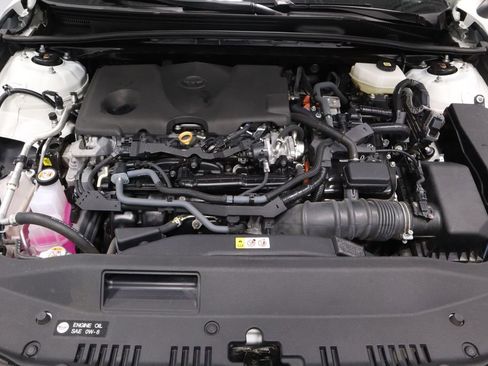 Used 2025 Toyota Camry LE FWD image 14