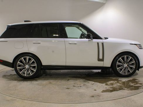 Used 2023 Land Rover Range Rover SE AWD/4WD image 6