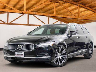 Used 2021 Volvo V90 T6 Inscription w/ Climate Package