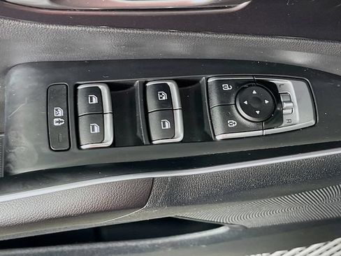 Used 2023 Kia Sorento LX FWD image 18