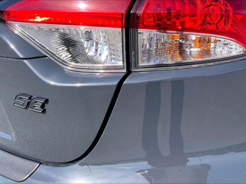 Used 2025 Toyota Corolla SE image 29
