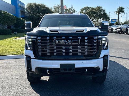 Used 2025 GMC Sierra 2500 Denali Ultimate image 2