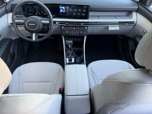 New 2026 Hyundai Tucson SE image 11