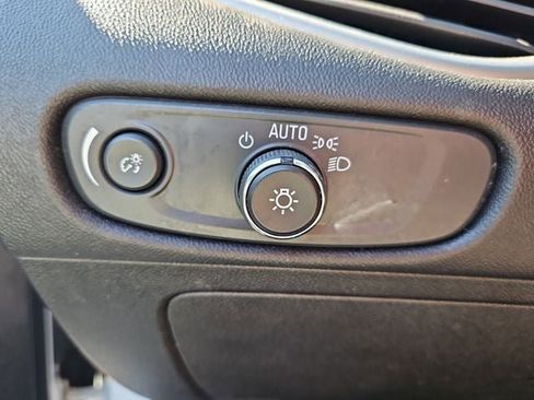 Used 2024 Chevrolet Malibu LT image 28