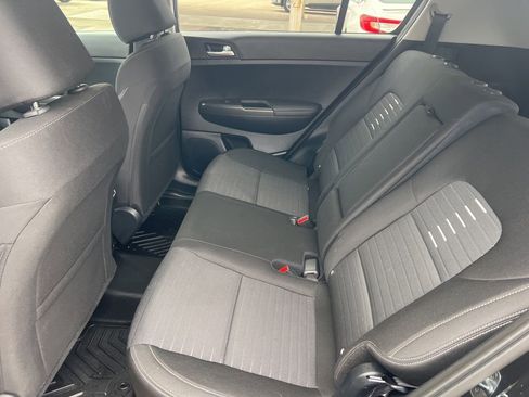 Certified 2022 Kia Sportage LX w/ LX FWD Value Edition Package image 8