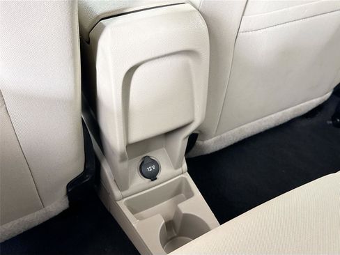 Used 2018 Ford Fiesta SE image 32