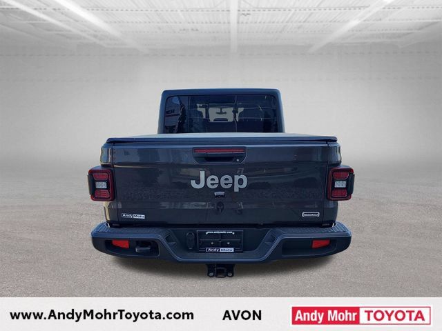 Used 2020 Jeep Gladiator Overland AWD/4WD image 6