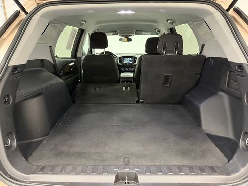 Used 2018 GMC Terrain SLE w/ Driver Convenience Package image 23