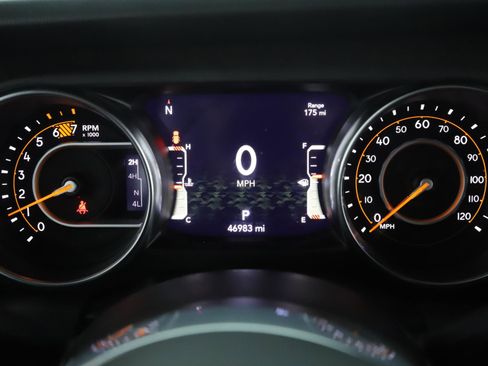 Used 2022 Jeep Wrangler Unlimited Sahara image 11