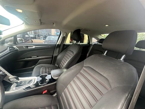 Used 2016 Ford Fusion SE w/ Equipment Group 201A image 14