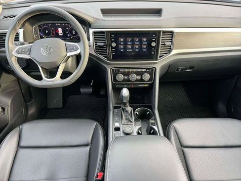 Used 2023 Volkswagen Atlas SE image 13
