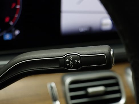 Used 2024 Mercedes-Benz GLS 450 4MATIC image 13