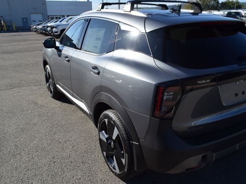 Used 2026 Nissan Kicks SR w/ Cold Weather Package AWD/4WD image 8