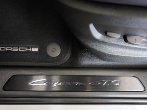 Used 2025 Porsche Cayenne GTS AWD/4WD image 49