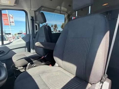 Used 2019 Ford Transit 350 XLT image 9