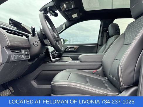 Used 2024 GMC Sierra EV Denali AWD/4WD image 19