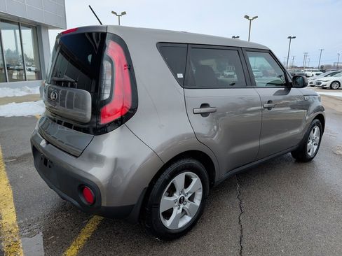 Used 2017 Kia Soul image 7